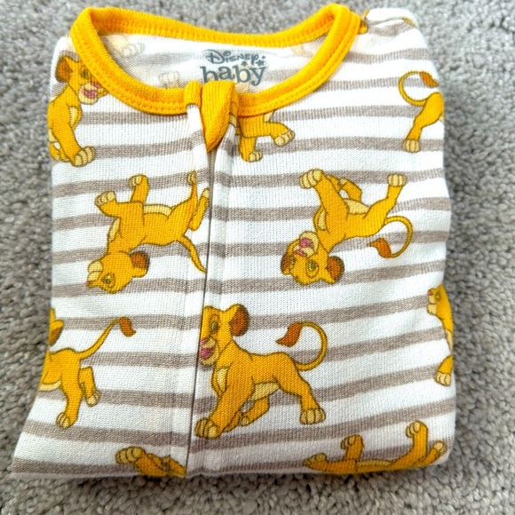 Disney's The Lion King Simba Baby Ultra Soft Sleep & Play Size 24 months. - Picture 5 of 5
